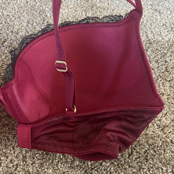 Victoria’s Secret Very Sexy push up bra- 34DD - Picture 5 of 10